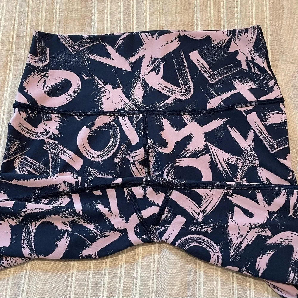 Lululemon Wunder Under Crop Leggings Graffiti Pop Antoinette True Navy 6 W6AW3S